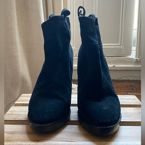 BCBG Generation Black Suede Ankle Boots Size 6.5 - Picture 2 of 12